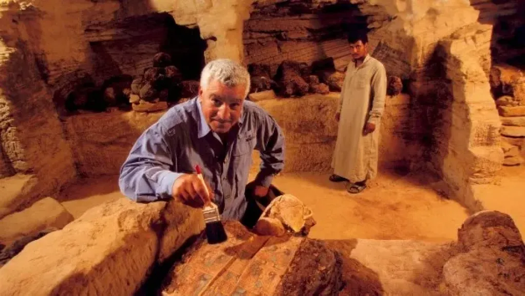 خلال حربه مع الهكسوس.. زاهي حواس: مومياء الملك سقنن رع كشفت عن... خلال حربه مع الهكسوس.. زاهي حواس: مومياء الملك سقنن رع كشفت عن تعرضه لـ7 ضربات فى الرأس والوجه