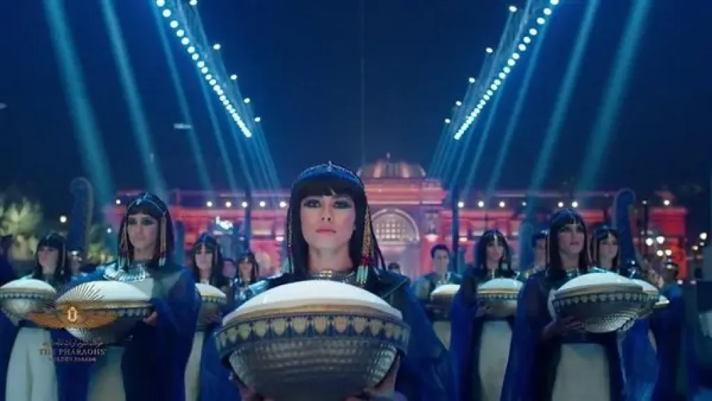 المتحف المصري الكبير يُحيي الهيروغليفية في أغنية عالمية تخطف الأنظار المتحف المصري الكبير يُحيي الهيروغليفية في أغنية عالمية تخطف الأنظار