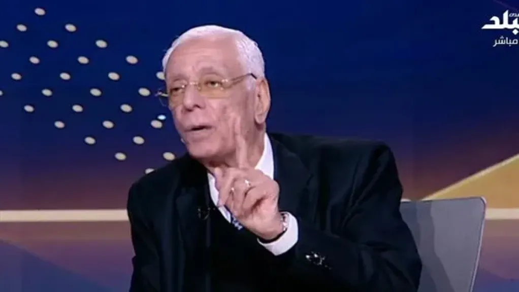 حسام موافي يحذر من أثر التدخين على تصلب الشرايين والإصابة بأمراض القلب