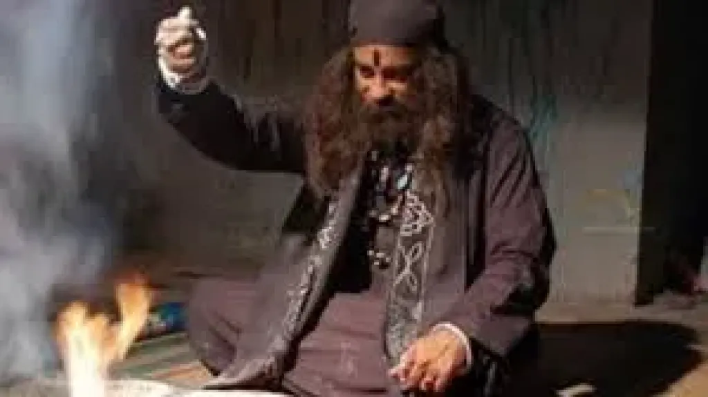 حبس دجال العطارين في اتهامه بالنصب على المواطنين حبس دجال العطارين في اتهامه بالنصب على المواطنين