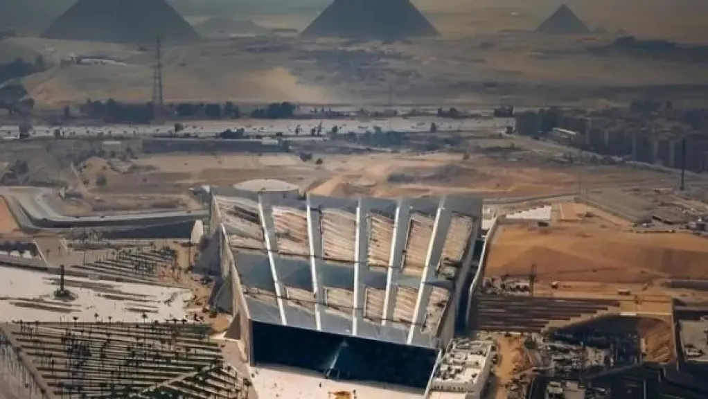 صحيفة بريطانية: المتحف المصري الكبير .. السباق إلى الماضي يبدأ الآن صحيفة بريطانية: المتحف المصري الكبير .. السباق إلى الماضي يبدأ الآن