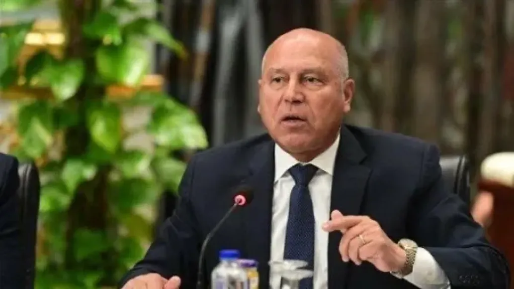 الوزير: المتحف المصري الكبير جسر يربط الماضي بالمستقبل ويجسد عبقرية الإرادة المصرية الوزير: المتحف المصري الكبير جسر يربط الماضي بالمستقبل ويجسد عبقرية الإرادة المصرية