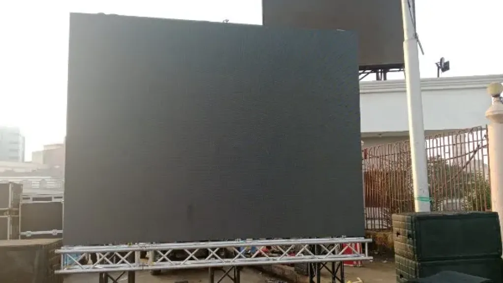 شاشات عرض كبيرة بميادين القليوبية لعرض احتفالية افتتاح المتحف المصري الكبير.. صور شاشات عرض كبيرة بميادين القليوبية لعرض احتفالية افتتاح المتحف المصري الكبير.. صور