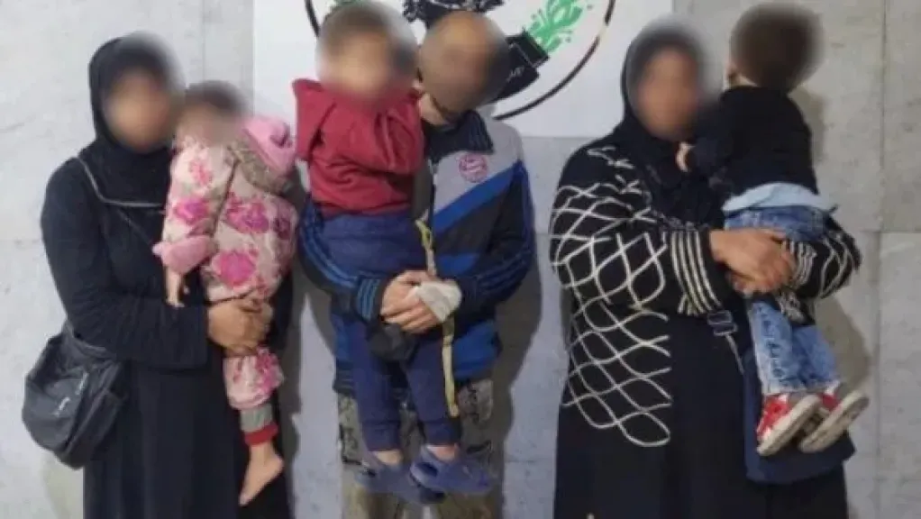 ضبط 12 رجلا و5 سيدات استغلوا 16 طفلا في التسول