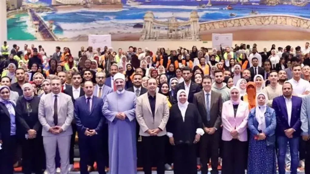 مدير صندوق مكافحة الإدمان يشهد ختام معسكر ”قوتنا في شبابنا” بالتعاون مع وزارة الشباب