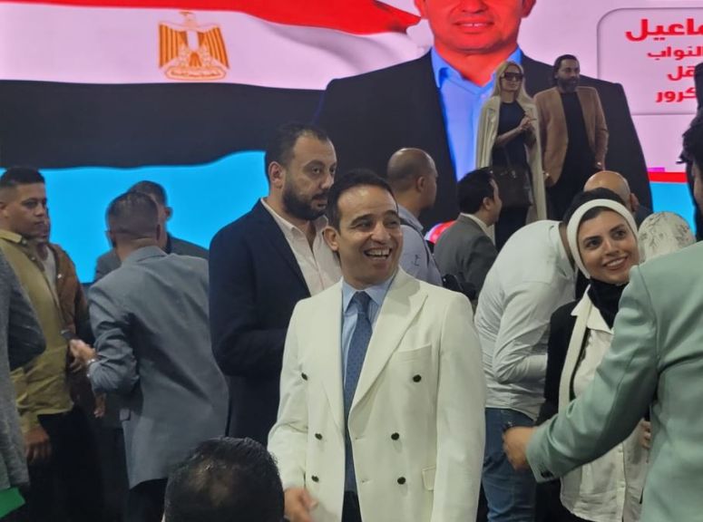 جماهير بولاق الدكرور ونجوم الفن والسياسة يبايعون النائب محمد إسماعيل في مؤتمر حاشد.. عهد جديد من الوفاء والانتماء