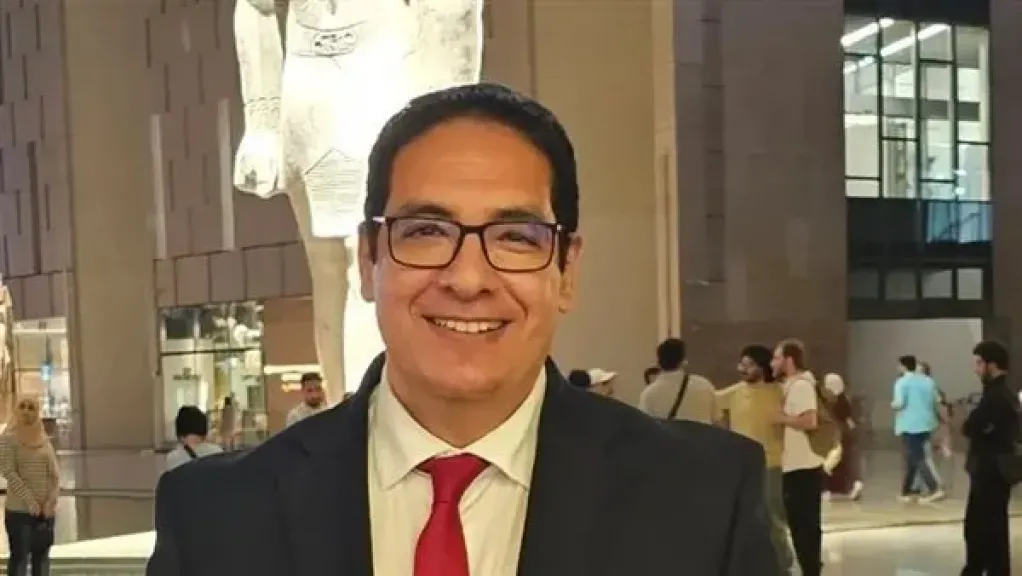 رئيس جامعة القاهرة يرد على أزمة ”تجارة إنجليزي” بعد منع الطلاب من الامتحان بسبب المصروفات