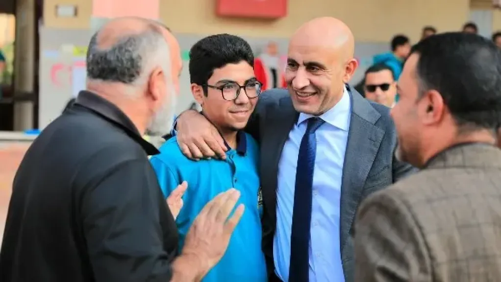 وزير التعليم يستمع لآراء الطلاب حول المناهج ونظام البكالوريا