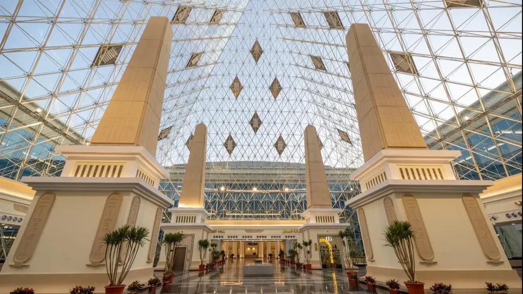 محطة قطارات بشتيل.. صرح ضخم لخدمة أهالي الصعيد وتخفيف الضغط عن رمسيس| إنفوجراف