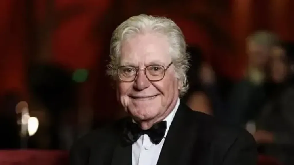 حسين فهمي يكشف عن تعاون بين مهرجان القاهرة السينمائي ومؤسسات صينية كبرى