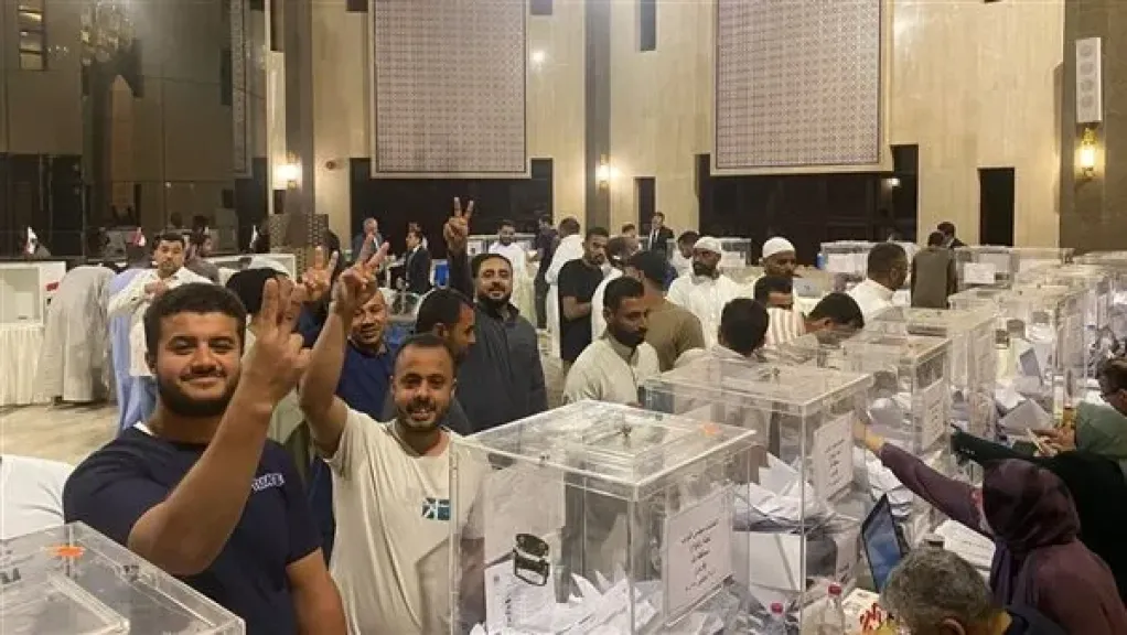 المصريون بالخارج ينهون ماراثون التصويت على انتخابات مجلس النواب 2025