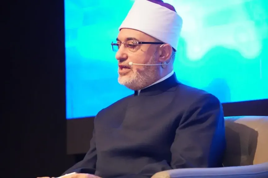 مفتي الجمهورية: الربا محرم في جميع الشرائع السماوية