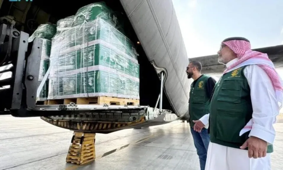 وصول الطائرة الإغاثية السعودية الـ72 إلى مطار العريش دعمًا لأهالي غزة