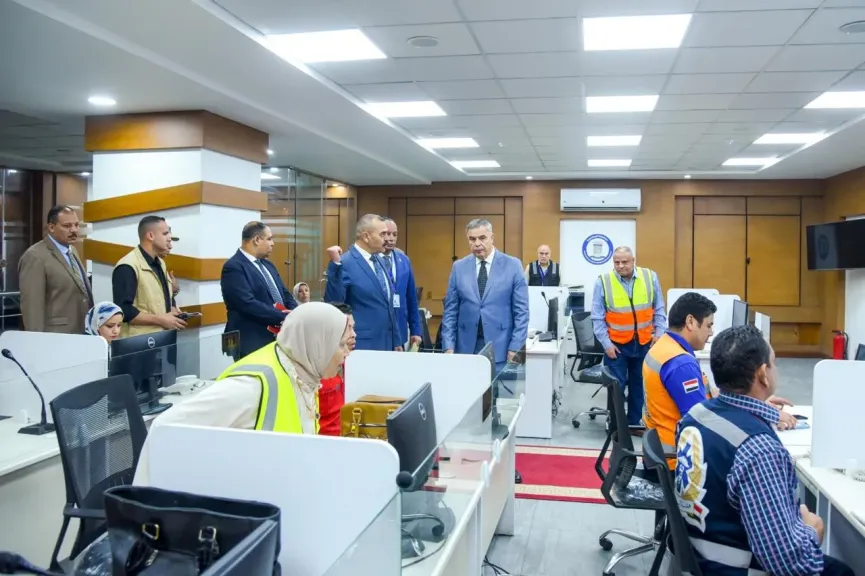 محافظ الإسكندرية يتابع سير انتخابات النواب من غرفة العمليات الرئيسية| صور
