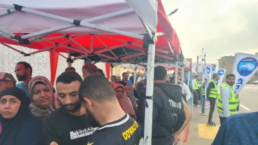 إقبال كثيف على التصويت بالساعة الأولى في البحر الأعظم