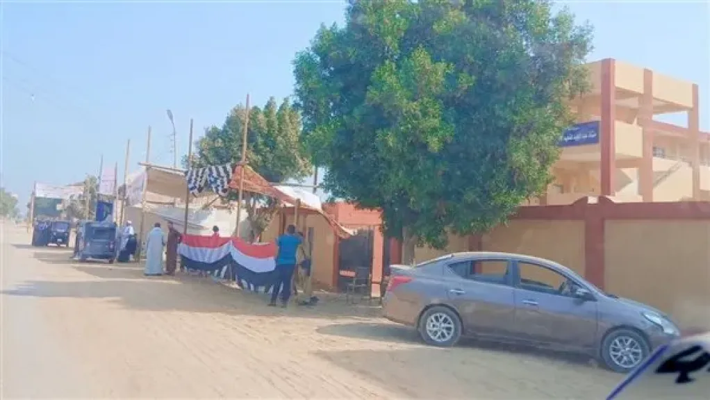 مراسلة ”إكسترا نيوز” تنقل كواليس عملية التصويت لانتخابات النواب من محافظة البحر الأحمر