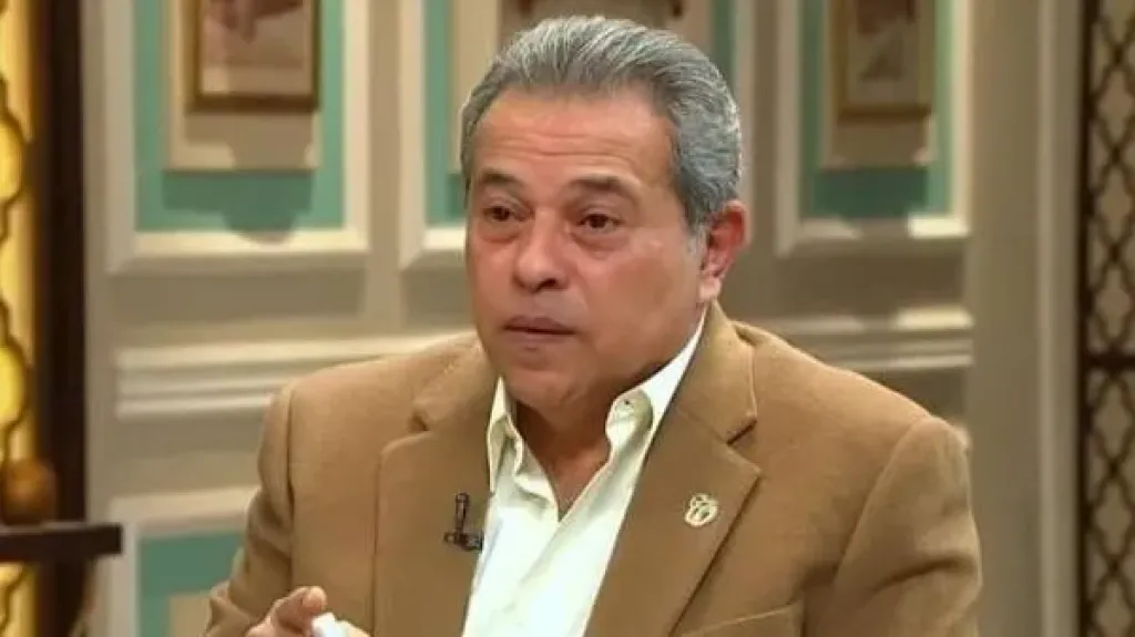 الحبس شهر للإعلامي توفيق عكاشة بسبب 225 ألف جنيه متجمد نفقة لطفله