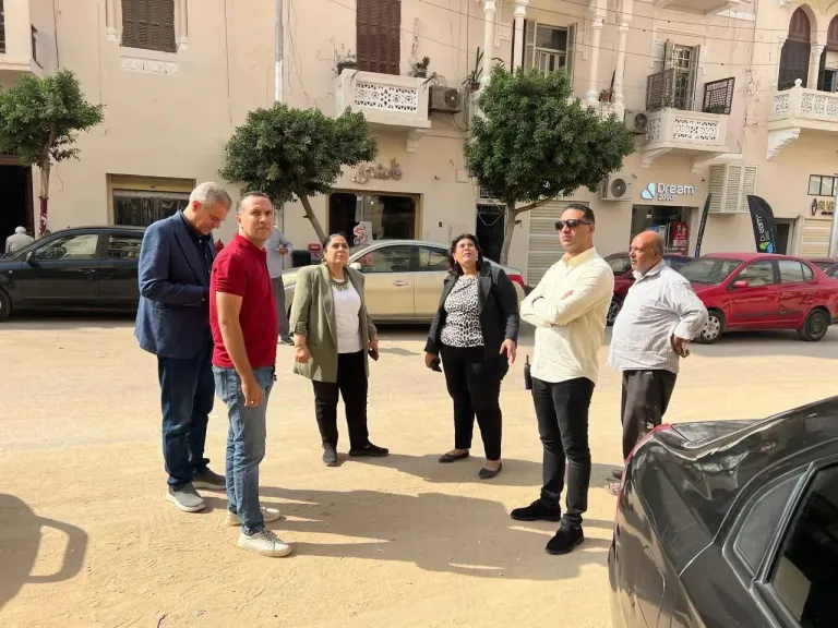 إحياء القاهرة التراثية.. نائبة المحافظ تتفقد تطوير شارع إبراهيم باشا بالكوربة