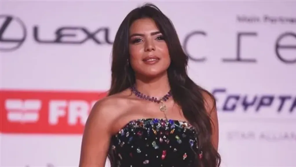 ناهد السباعي تتألق بإطلالة أنيقة في أحدث ظهور