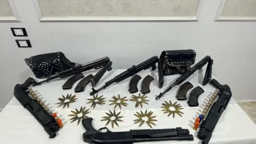 مقتل 3 عناصر وإصابة ضابط شرطة.. الداخلية تعلن القضاء على تشكيل عصابي خطر بسوهاج