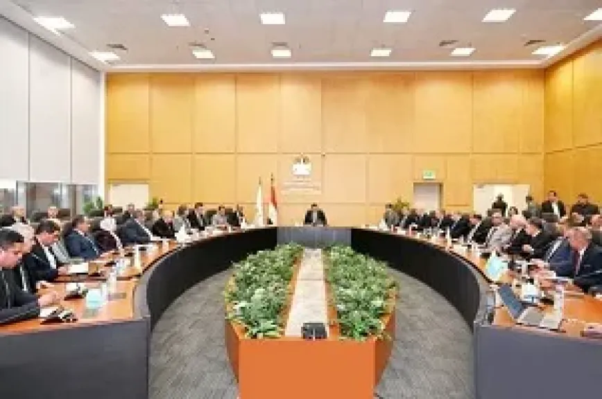 وزير الإسكان يصدر حزمة تكليفات لرؤساء شركات مياه الشرب والصرف