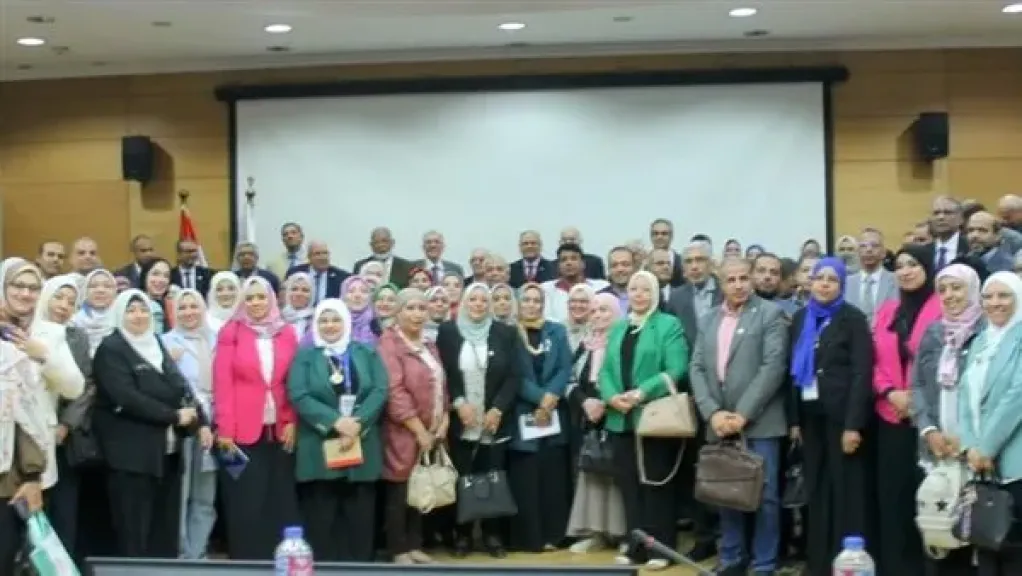 البحوث الزراعية يستعرض استخدامات الذكاء الاصطناعي في تطوير الأداء البحثي