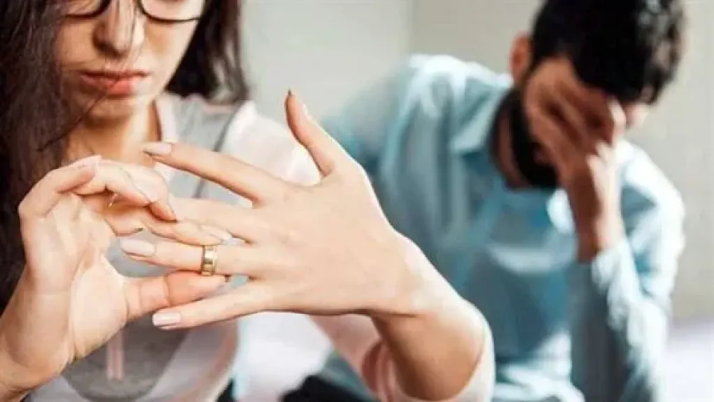 استشاري نفسي يُحذر: استغلال تمكين مسكن الحضَانة يدفع الشباب للعنف والانهيار