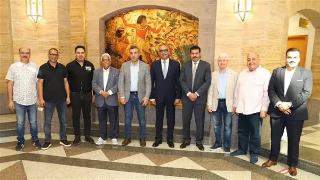 توافد أبناء الجالية المصرية بجدة للتصويت بالمرحلة الثانية بانتخابات النواب في اليوم الثاني