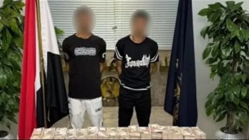 القبض على المتهمين بسرقة أموال من داخل شركة في التجمع