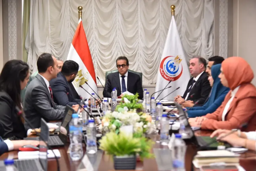 وزير الصحة يبحث إطلاق المنصة الموحدة للمبادرات الرئاسية