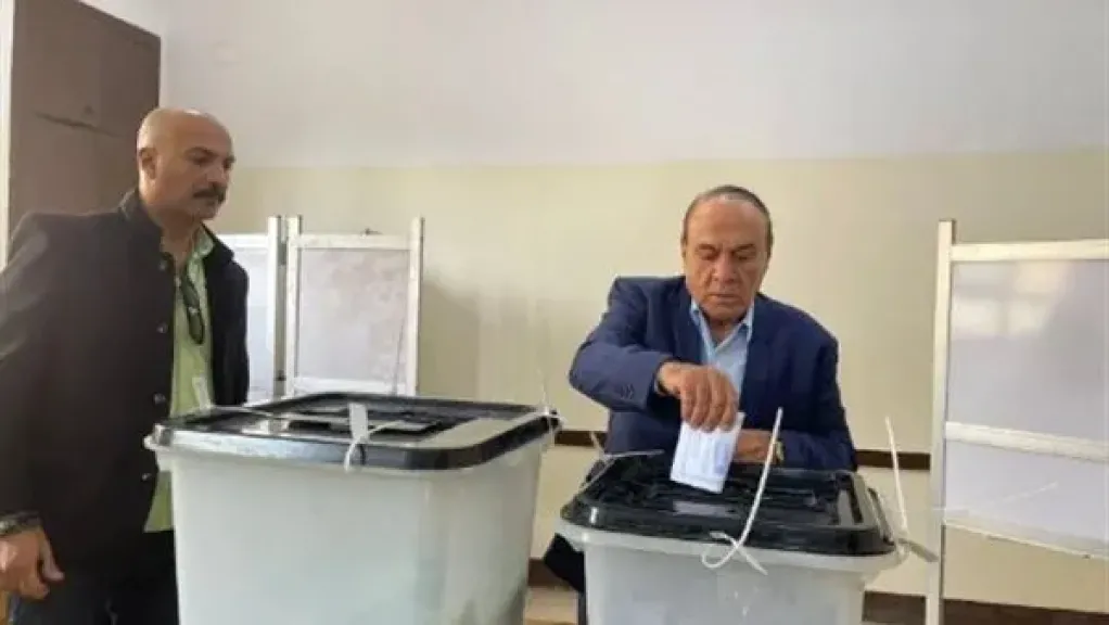 اللواء سمير فرج يدلى بصوته فى انتخابات مجلس النواب 2025