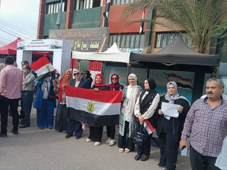 السيدات يتصدرن في لجان انتخابات النواب بالشرقية