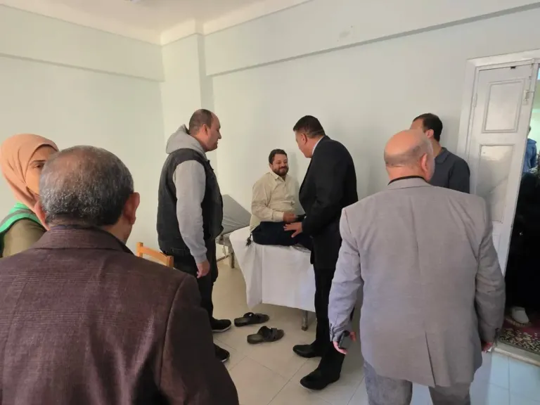 البحيرة: الكشف على 470 مريضا في قافلة طبية بمدينة إدكو