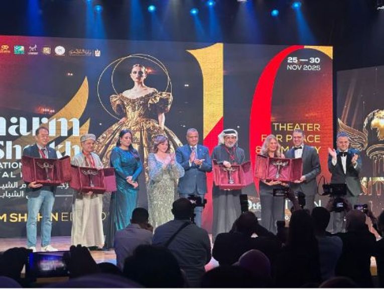 مهرجان شرم الشيخ المسرحي يكرم يسرا خلال حفل افتتاح دورته العاشرة