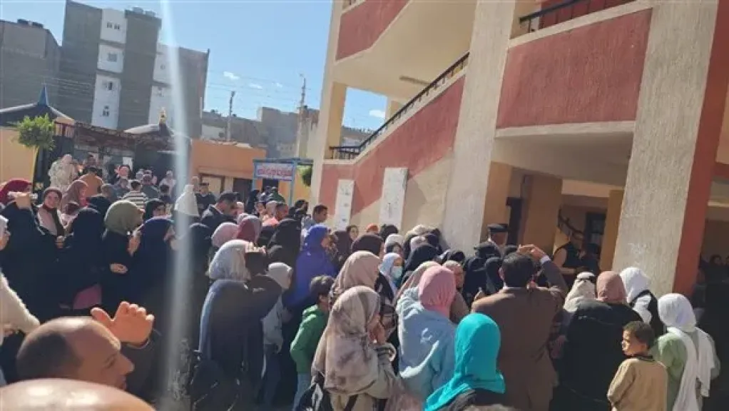 اللجنة العامة للدائرة الأولى بمحافظة الإسماعيلية تعلن نتائج الحصر العددي لأصوات الناخبين