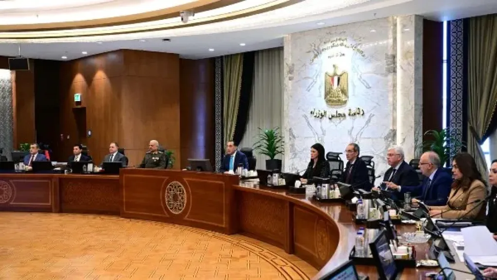 رئيس الوزراء: ”إيني” الإيطالية تعتزم ضخ استثمارات بـ 8 مليارات دولار في مصر