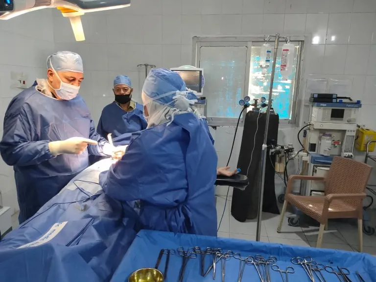 مستشفى سفاجا المركزي يحقق سلسلة إنجازات طبية نوعية في النساء والجراحة والمسالك