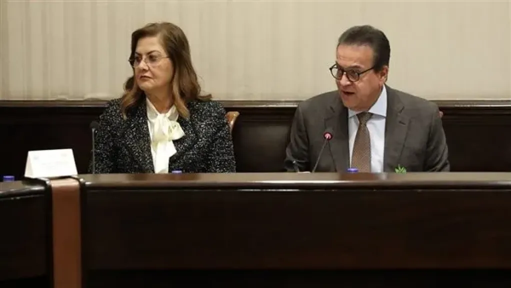 وزير الصحة يوصي بالاهتمام بمرحلة “العمر الصحي” بوضع إجراءات تضمن حياة كريمة