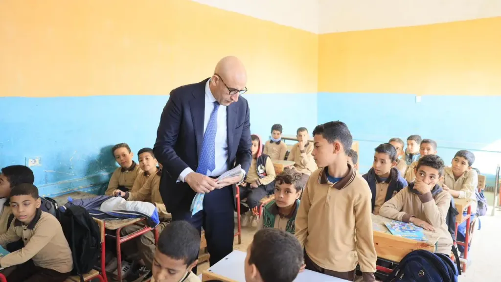 جولة تفقدية مفاجئة لوزير التعليم في مدارس البدرشين والصف بالجيزة