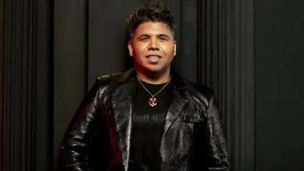 هجبلها عمرو دياب في الفرح.. عمر كمال يكشف مواصفات عروسه المنتظرة