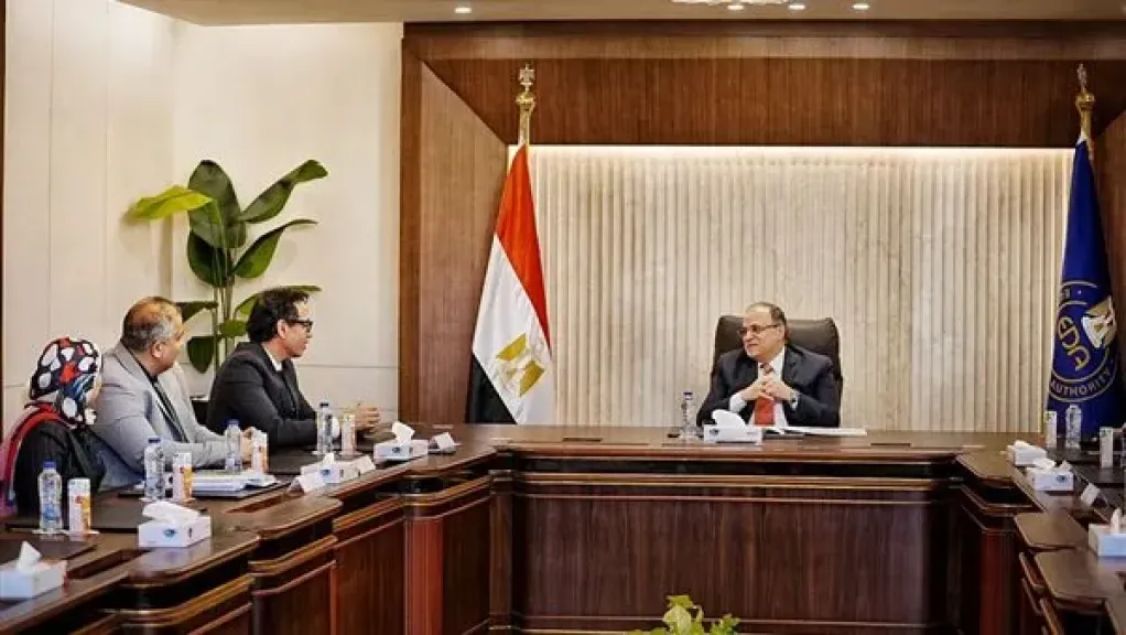 رئيس هيئة الدواء يلتقي ممثلي ”صن فارما” لبحث دعم الصناعة وتطوير التوسع