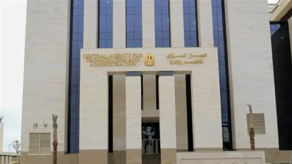 رئيس الوزراء يوافق على نقل 1108 موظفين منتدبين إلى جهات انتدابهم