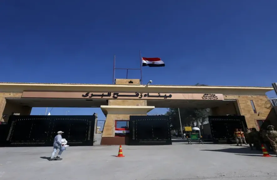 مصر تنفي أي تنسيق لإخراج الفلسطينيين من قطاع غزة