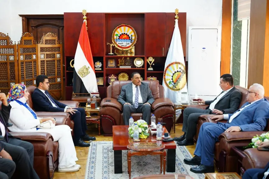 محافظ مطروح: التوسع في محطات تموين غاز السيارات بالمحافظة