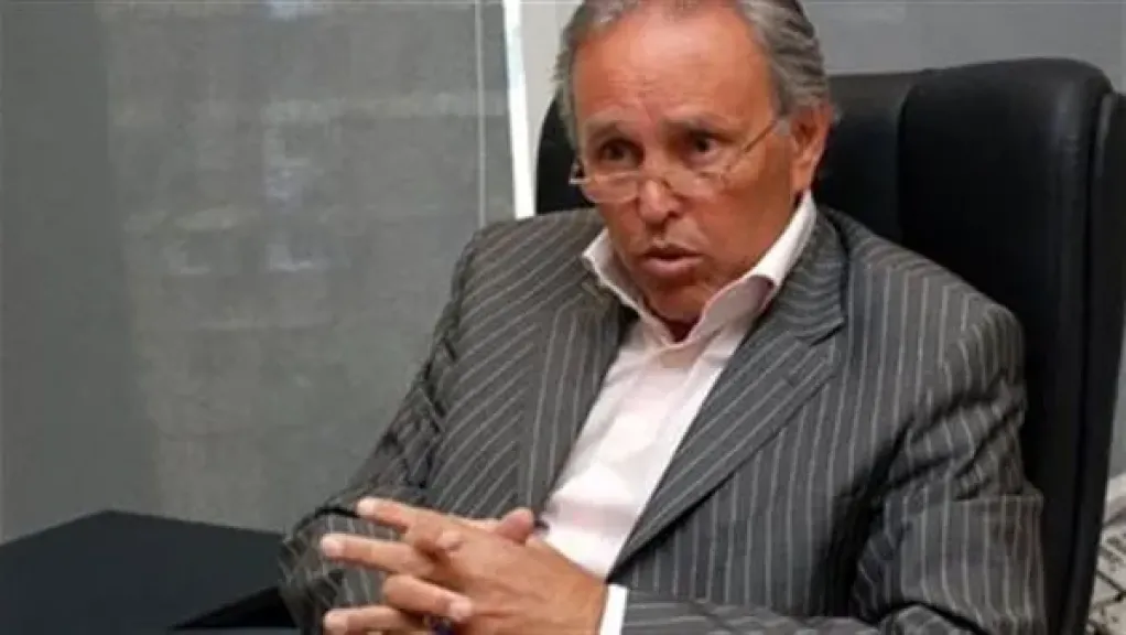 خبير: العالم على حافة أزمة اقتصادية كبرى.. وهذا هو الحل