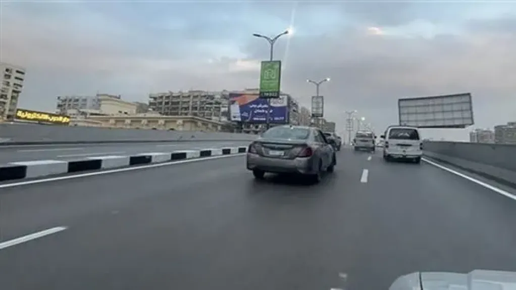 سيولة مرورية بشواع القاهرة والجيزة في الساعات الأولى من صباح اليوم