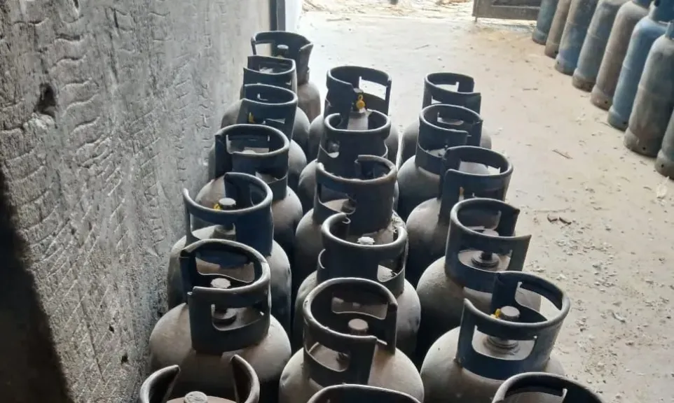 ضبط كمية من أسطوانات الغاز في مخزن بدون ترخيص بكفر الشيخ