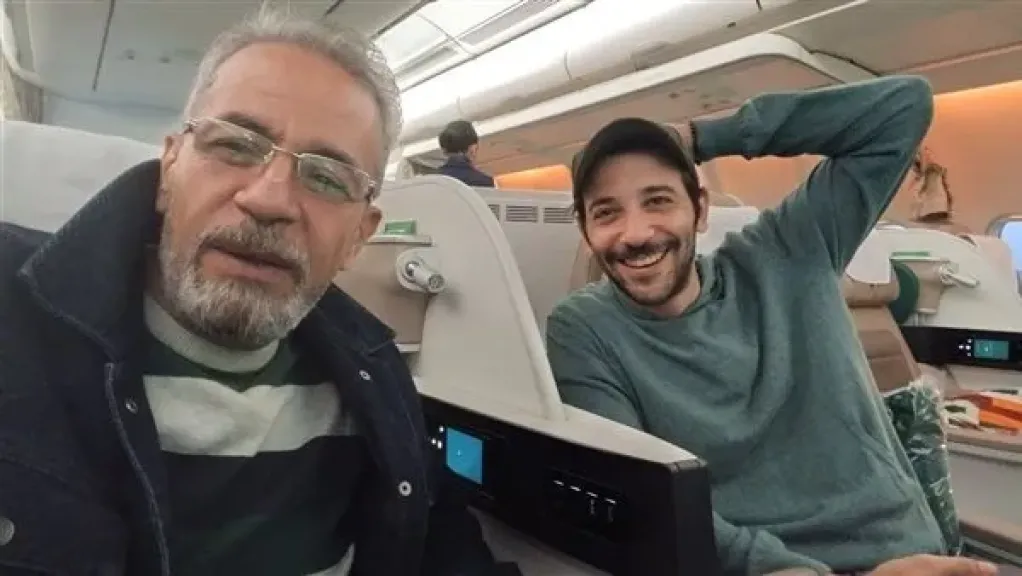 ”في طريقنا لجدة”.. صبري فواز وكريم قاسم في رحلة لمهرجان البحر الأحمر