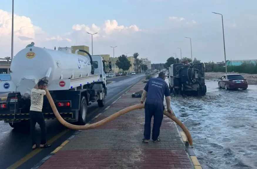 القابضة لمياه الشرب والصرف الصحي تتابع جهود الشركات خلال موجة الطقس غير المستقر