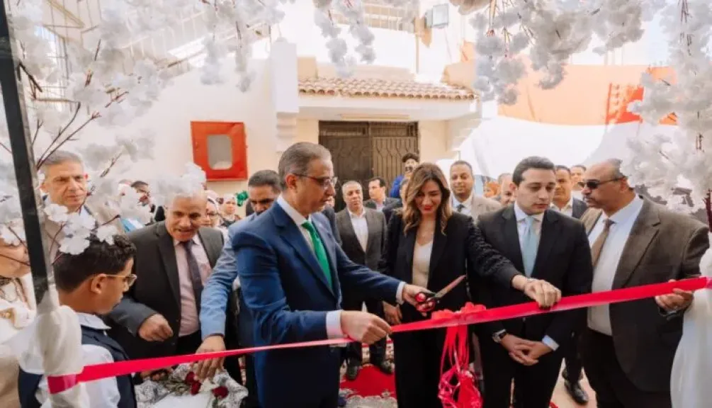 بنك التعمير والإسكان يفتتح مبنى رياض الأطفال بمدرسة النور للمكفوفين بمحافظة الفيوم «صور»